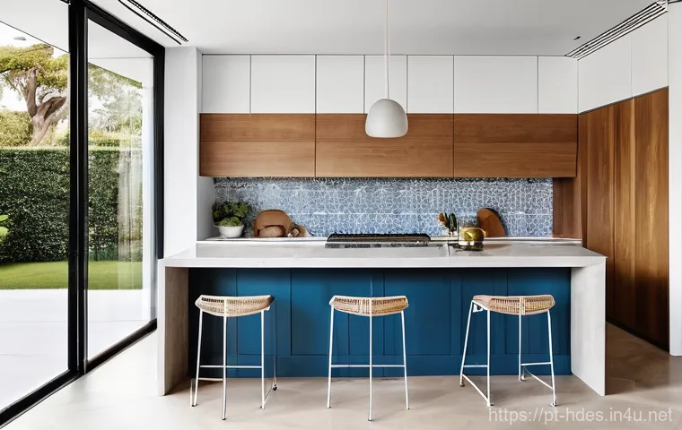 홈디자인 리모델링 프로젝트 성공 사례 - **Modern Portuguese Family Kitchen:** A bright and spacious open-plan kitchen in a contemporary Port...